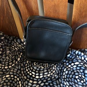 Vintage| Coach Camera Bag  9817